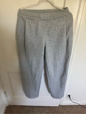 Amazon Women's Light Gray Medium Long Sweatpants